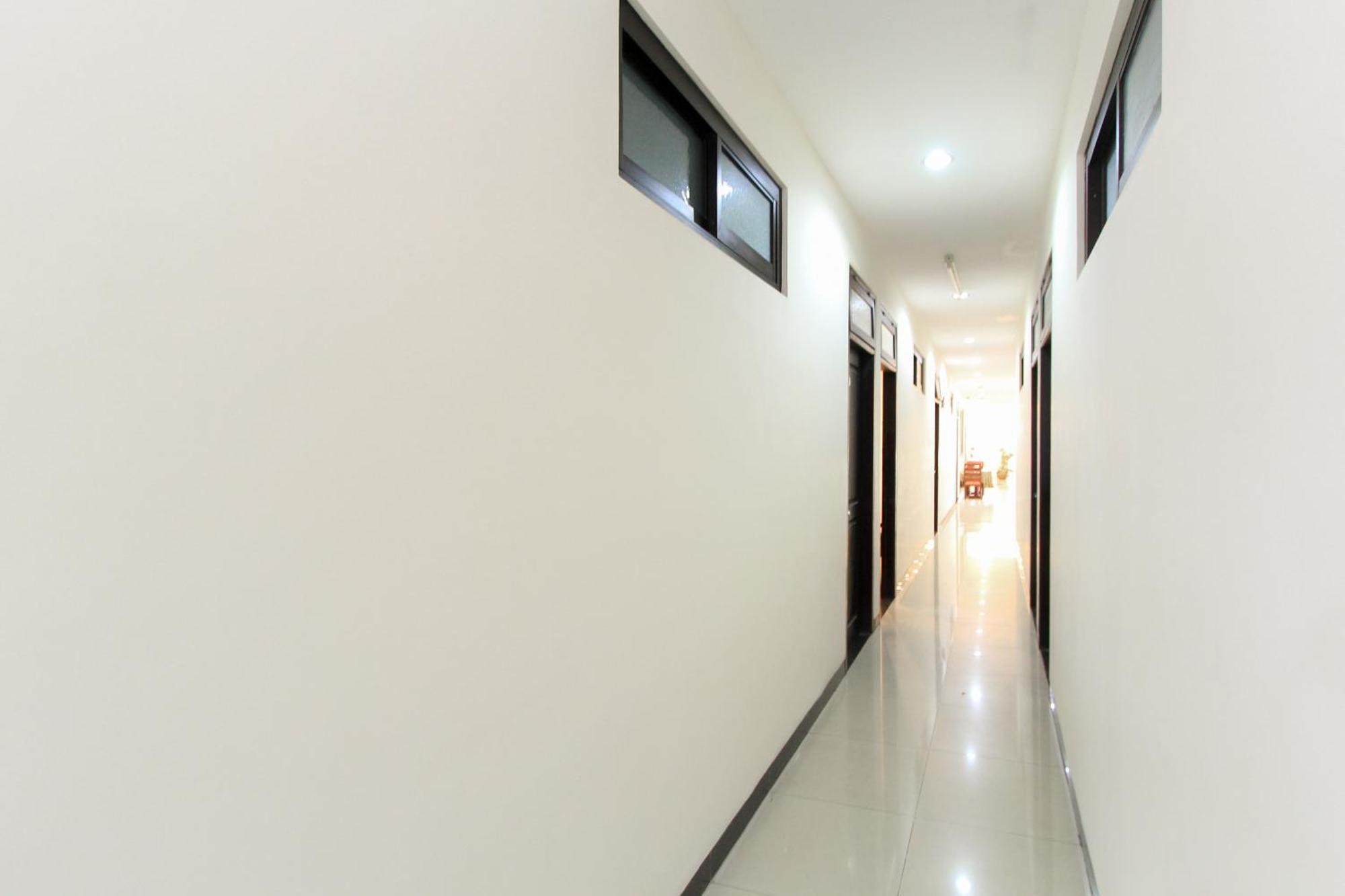 Hotel O Genteng Near Genteng Market Formerly Uno Hotel Surabaya Exterior photo